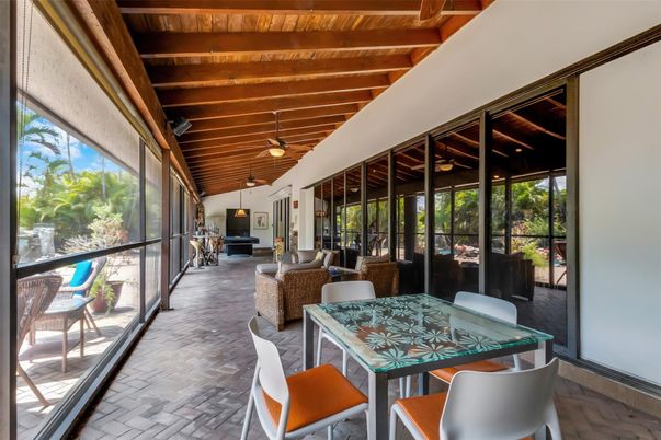 Dining room, Interior, Sun Room, Wooden Beams, Wooden Ceilings