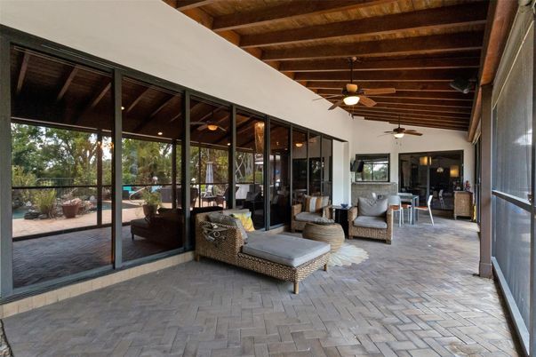 Dining room, Interior, Living room, Sun Room, Wooden Beams, Wooden Ceilings