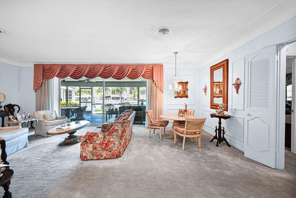 Dining room, Interior, Living room, Pendant Lights