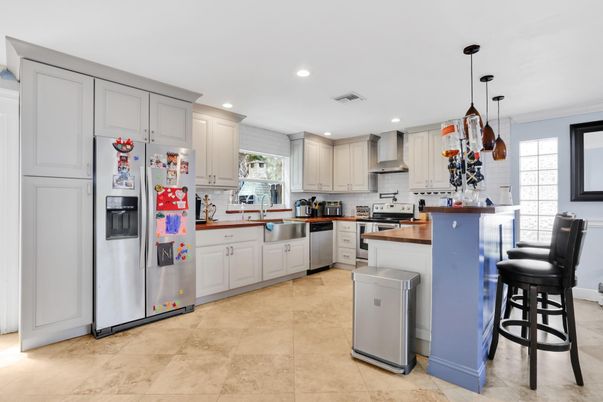 Interior, Kitchen, Pendant Lights, Recessed Lighting, Stainless Steel Appliances