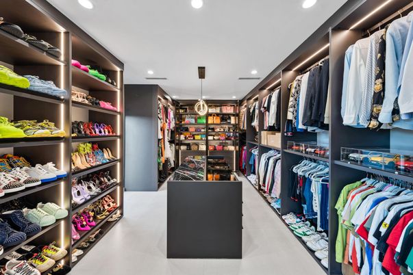 Interior, Pendant Lights, Recessed Lighting, Walk-in Closets
