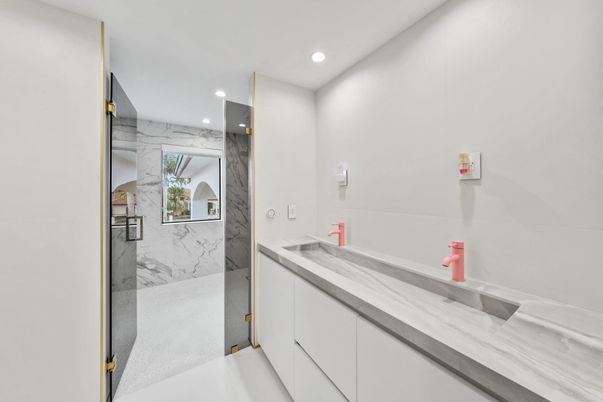Bathroom, Interior, Marble, Marble Walls, Recessed Lighting