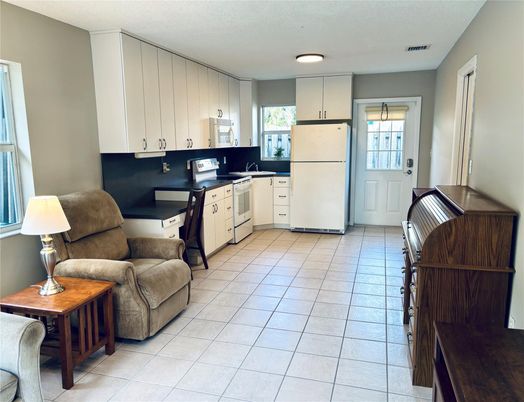 Interior, Kitchen, Living room, Recessed Lighting
