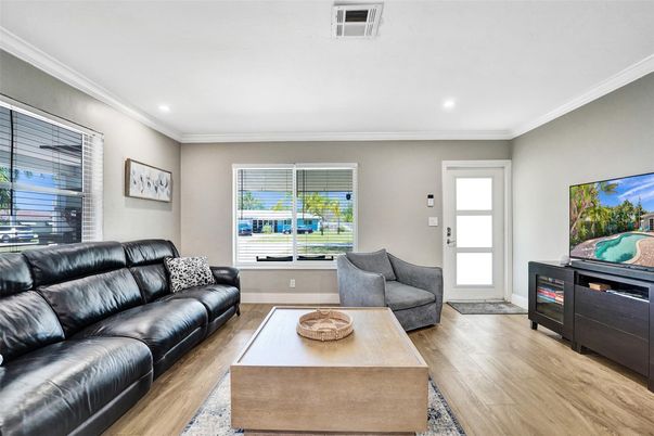 Interior, Living room, Recessed Lighting, Wood Texture Flooring