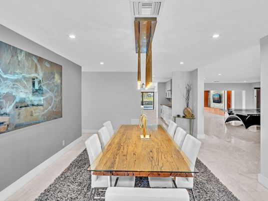 Dining room, Interior, Recessed Lighting