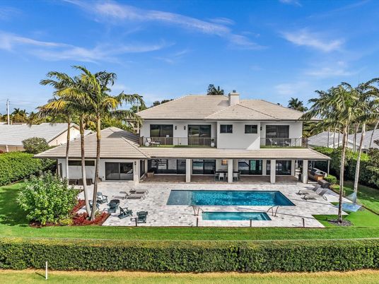 Backyard, Exterior, Pool