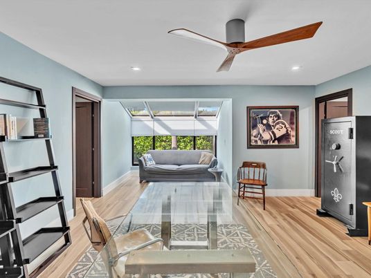 Interior, Recessed Lighting, Wood Texture Flooring