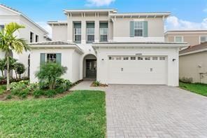 Attached, Exterior, Facade, Mediterranean