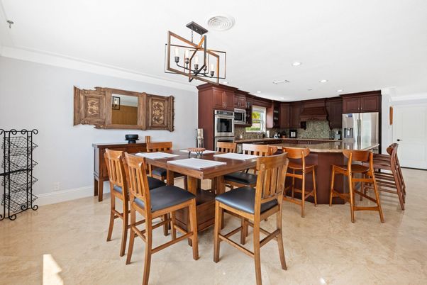 Chandelier, Dining room, Interior, Kitchen, Pendant Lights, Recessed Lighting, Stainless Steel Appliances