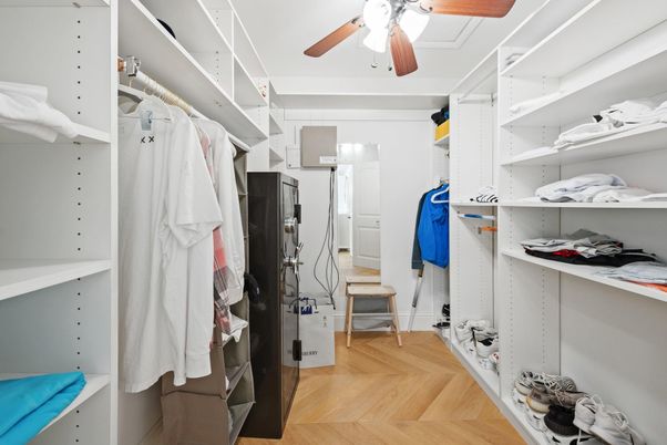 Interior, Walk-in Closets, Wood Texture Flooring