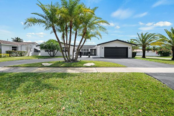 Attached, Detached Garage, Exterior, Facade, Ranch