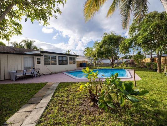 Backyard, Exterior, Pool