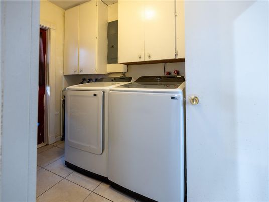 Interior, Washer
