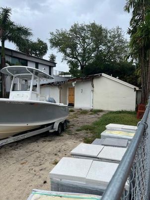 Detached Garage, Exterior
