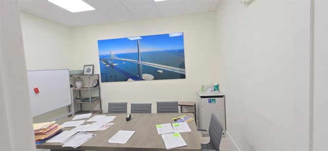 Home Office, Interior, Water