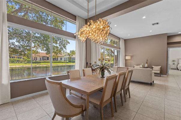 Chandelier, Dining room, Interior, Living room, Recessed Lighting