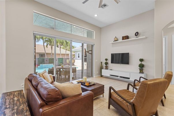 Dining room, Interior, Living room, Recessed Lighting