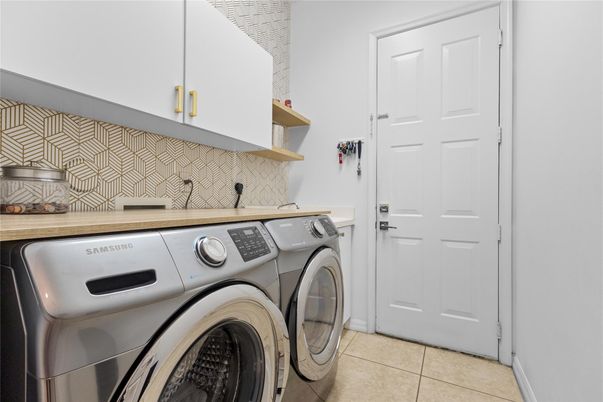 Interior, Washer