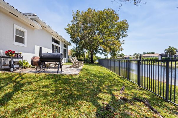 Backyard, Exterior, Water