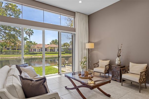 Interior, Living room, Recessed Lighting, Sun Room