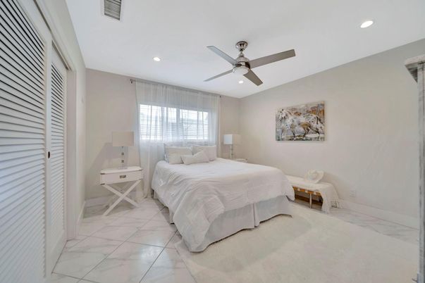 Bedroom, Interior, Marble, Recessed Lighting
