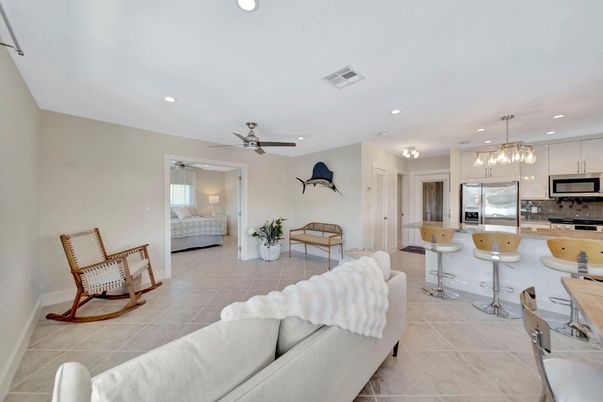 Interior, Kitchen, Living room, Pendant Lights, Recessed Lighting, Stainless Steel Appliances