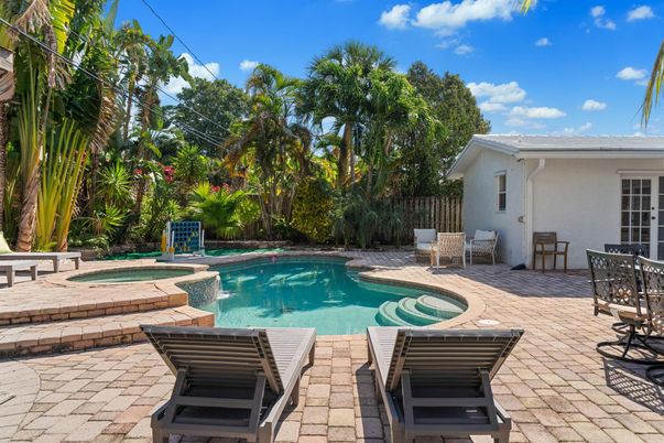 Exterior, Pool