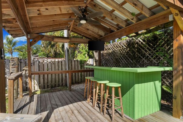 Exterior, Hot Tub