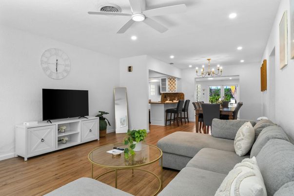 Chandelier, Dining room, Interior, Kitchen, Living room, Recessed Lighting, Wood Texture Flooring