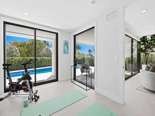 Fitness Equipment, Interior, Recessed Lighting