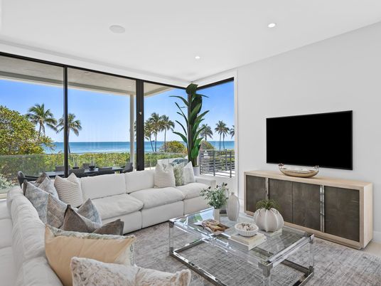 Interior, Living room, Recessed Lighting, Water