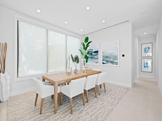 Dining room, Interior, Recessed Lighting