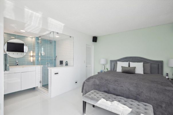 Bathroom, Bedroom, Glass Shower, Interior, Recessed Lighting