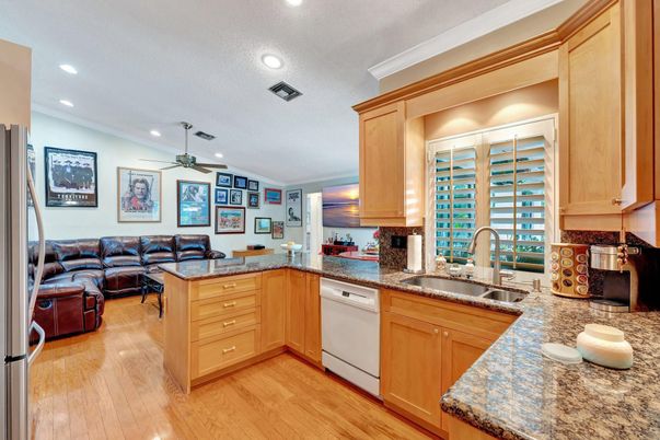 Interior, Kitchen, Living room, Recessed Lighting, Wood Texture Flooring