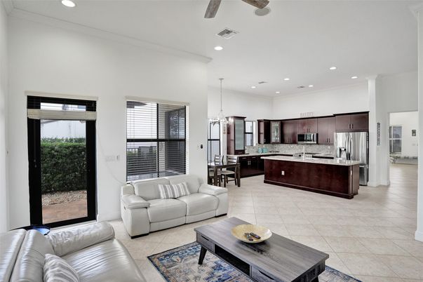 Dining room, Interior, Kitchen, Living room, Pendant Lights, Recessed Lighting, Stainless Steel Appliances