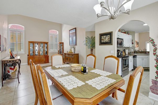 Chandelier, Dining room, Interior, Kitchen