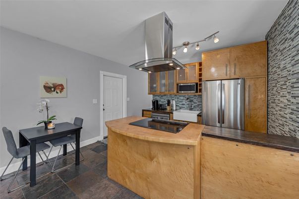 Dining room, Interior, Kitchen, Stainless Steel Appliances