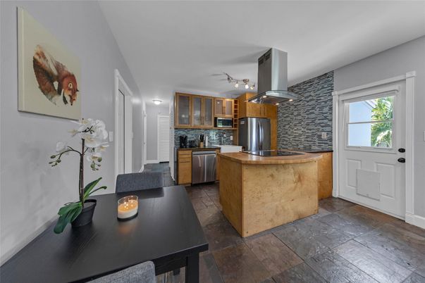 Dining room, Interior, Kitchen, Stainless Steel Appliances