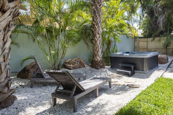 Exterior, Hot Tub