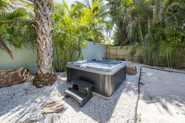 Exterior, Hot Tub