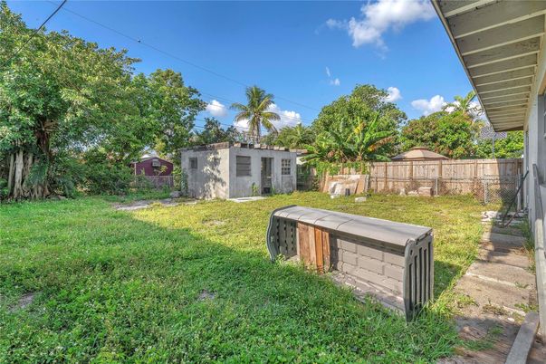 Backyard, Exterior, Hot Tub