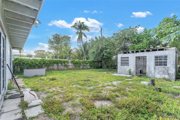 Backyard, Exterior