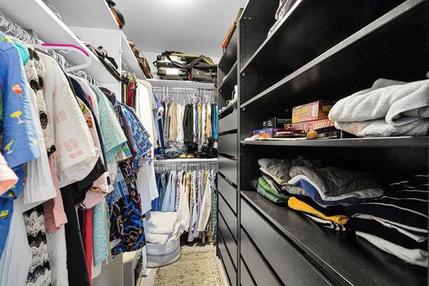 Interior, Walk-in Closets