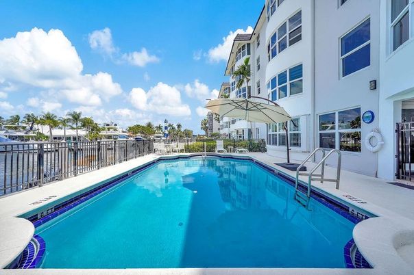 Exterior, Pool, Water