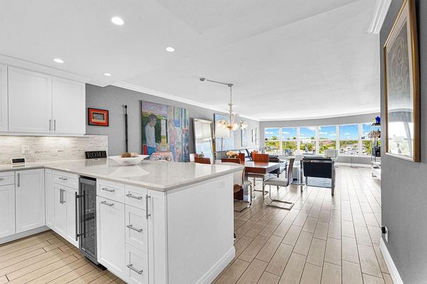 Chandelier, Dining room, Interior, Kitchen, Recessed Lighting, Water, Wood Texture Flooring