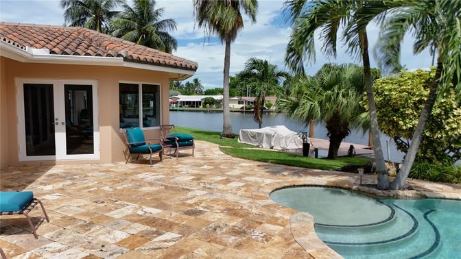 Exterior, Pool, Water