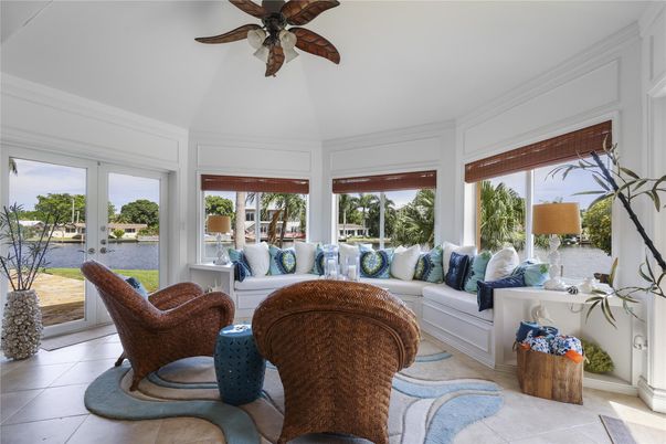 Interior, Living room, Sun Room, Water