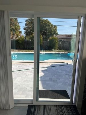 Interior, Pool, Sun Room
