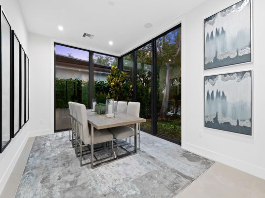 Dining room, Interior, Recessed Lighting, Sun Room