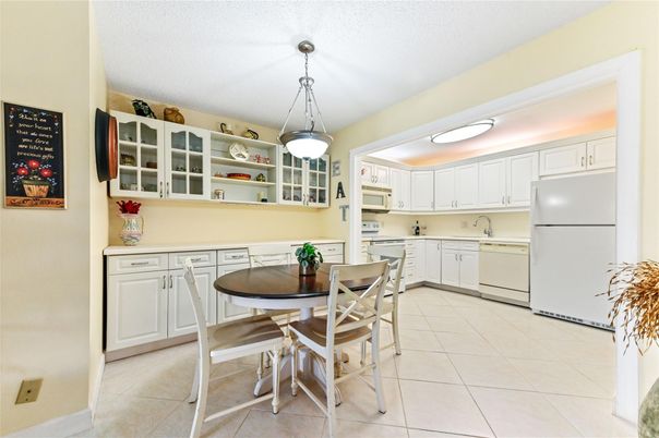 Dining room, Interior, Kitchen, Pendant Lights